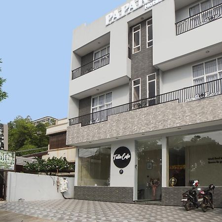 Super Oyo Capital O 92066 Papakoel Hotel & Cafe Медан Екстериор снимка