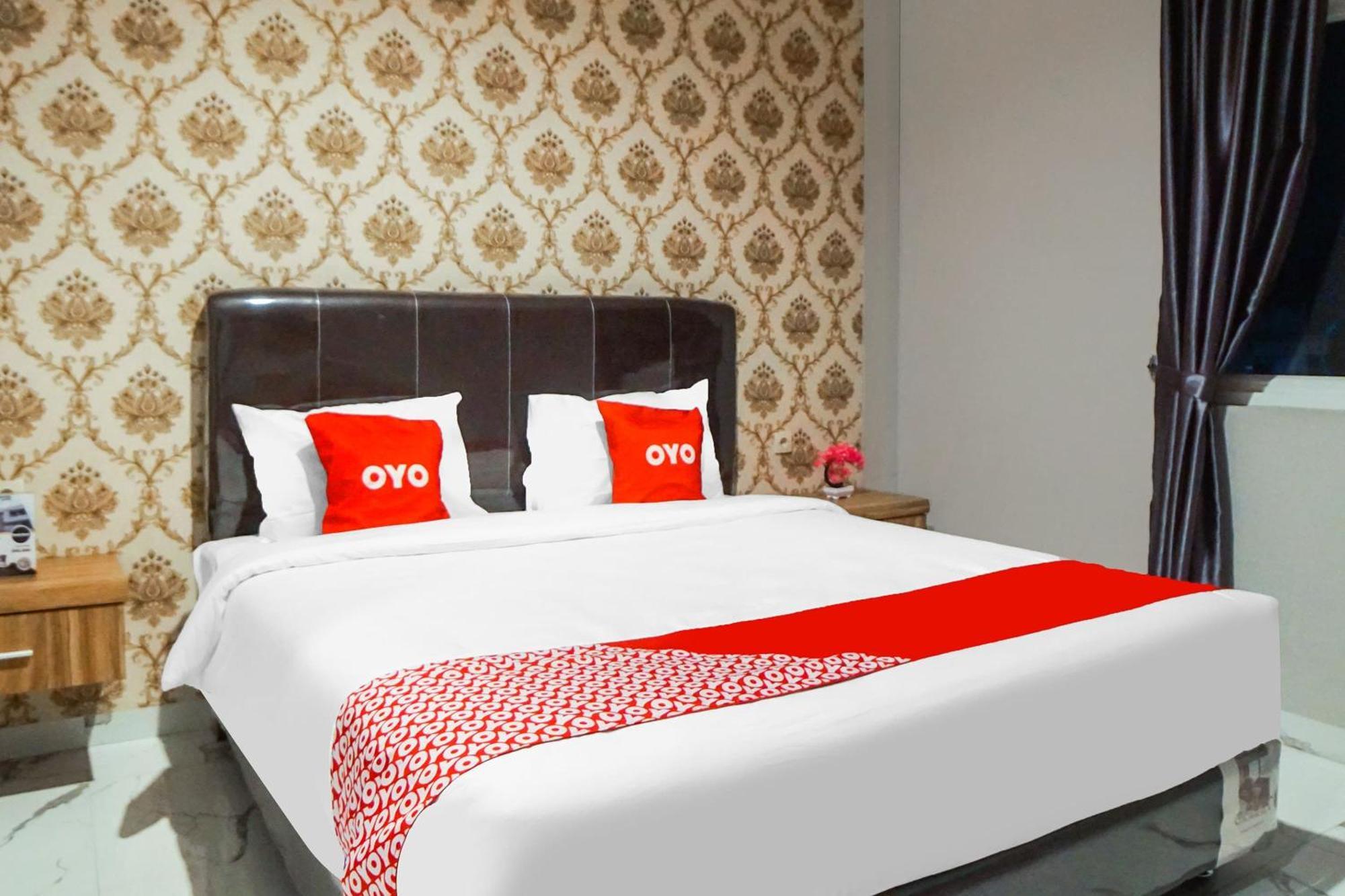 Super Oyo Capital O 92066 Papakoel Hotel & Cafe Медан Екстериор снимка