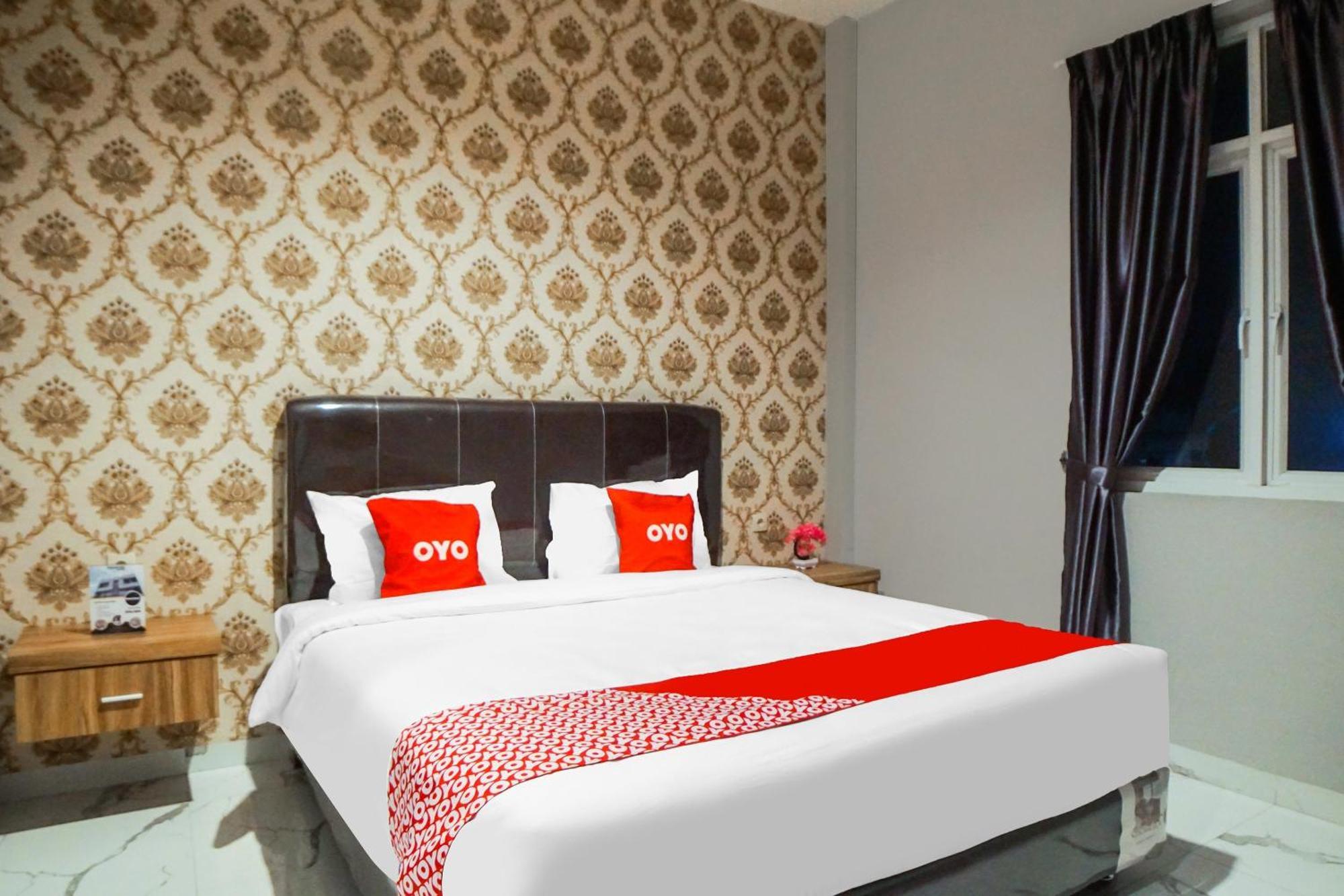Super Oyo Capital O 92066 Papakoel Hotel & Cafe Медан Екстериор снимка